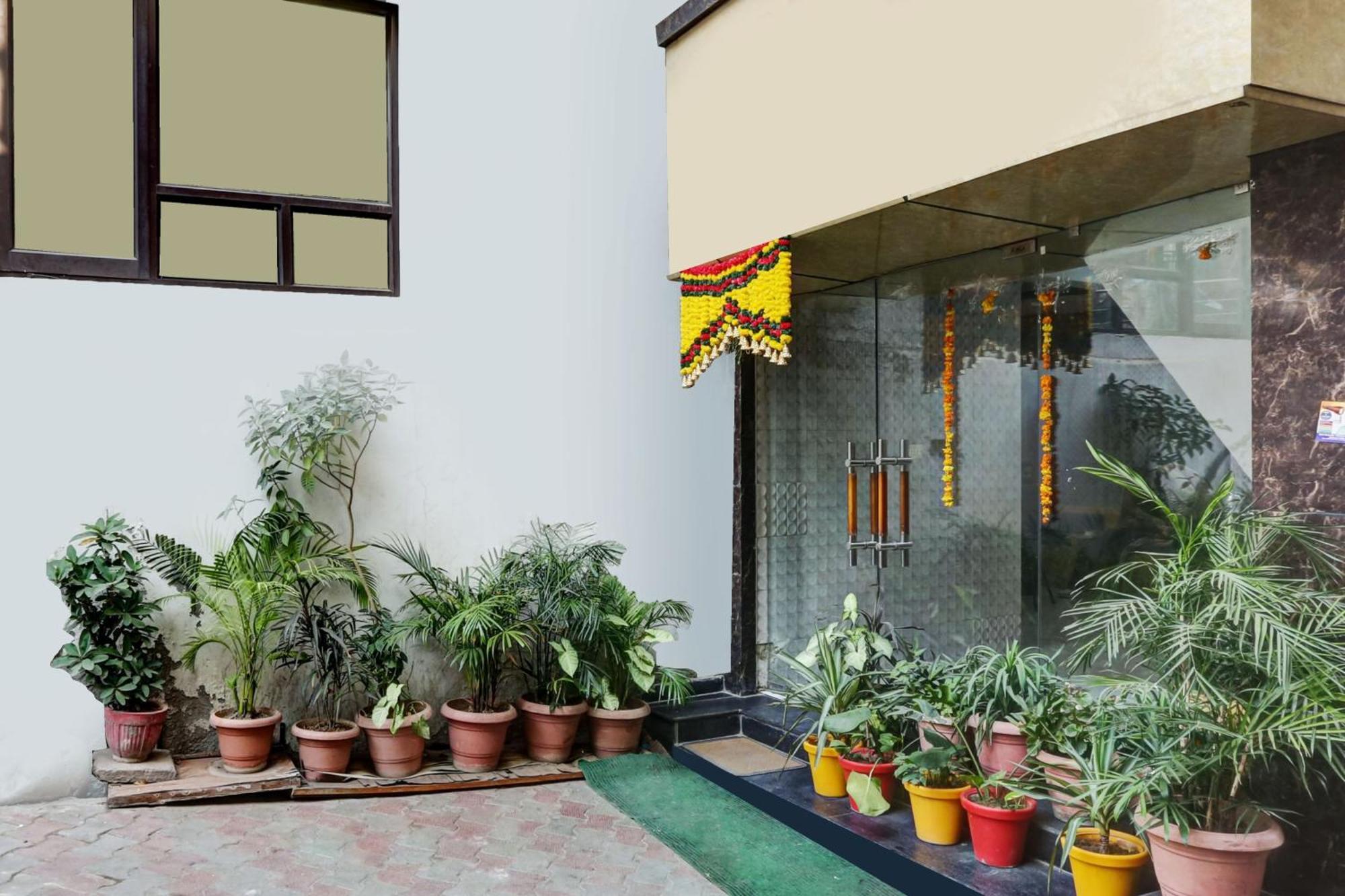 Hotel O Jammu Near Ragunath Bazaar Formerly Goodwill Bagian luar foto