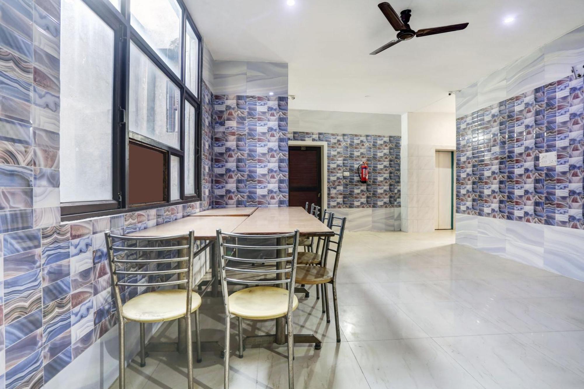 Hotel O Jammu Near Ragunath Bazaar Formerly Goodwill Bagian luar foto