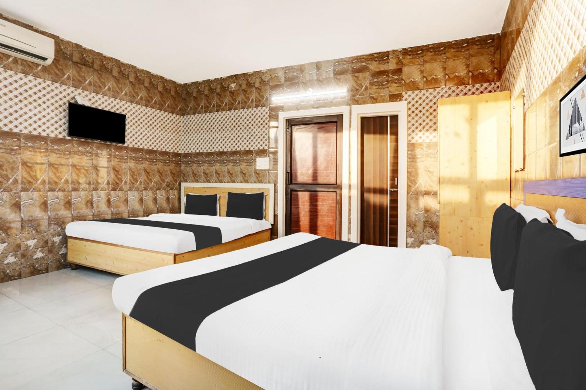 Hotel O Jammu Near Ragunath Bazaar Formerly Goodwill Bagian luar foto