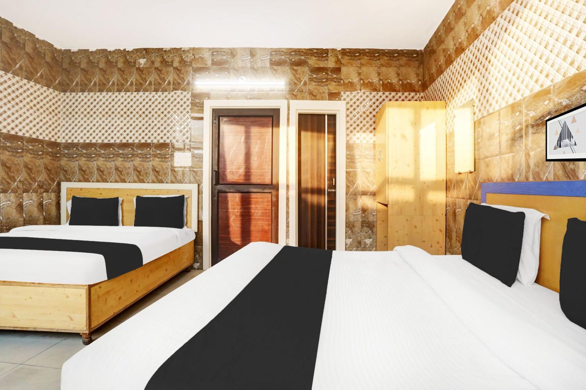 Hotel O Jammu Near Ragunath Bazaar Formerly Goodwill Bagian luar foto